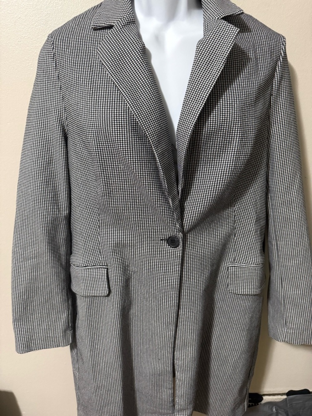 Adrianna Papell Black and White Houndstooth Jacket - Picture 2 of 8